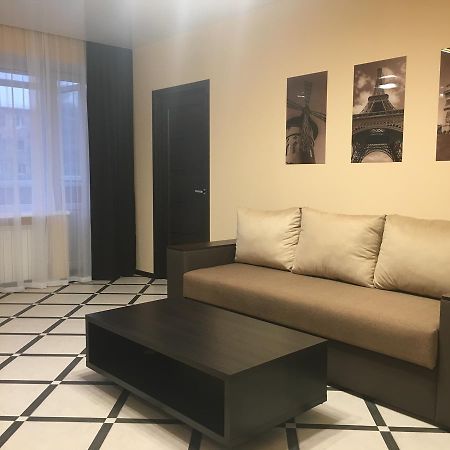 Kharkiv Apartments On Nauky Avenue ภายนอก รูปภาพ