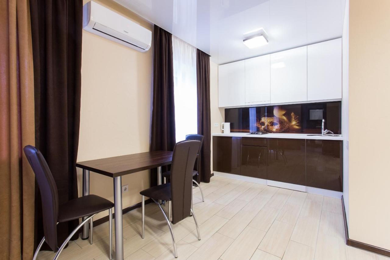 Kharkiv Apartments On Nauky Avenue ภายนอก รูปภาพ