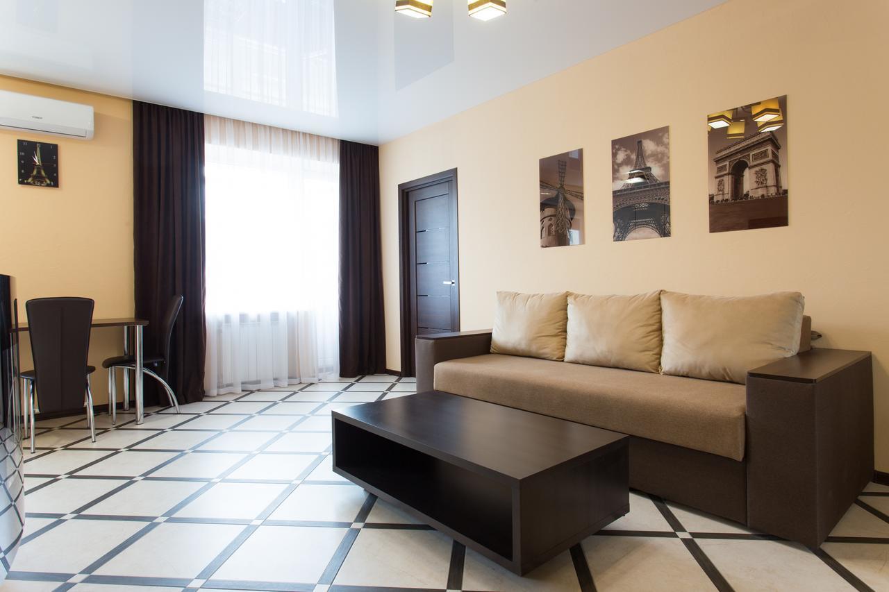 Kharkiv Apartments On Nauky Avenue ภายนอก รูปภาพ