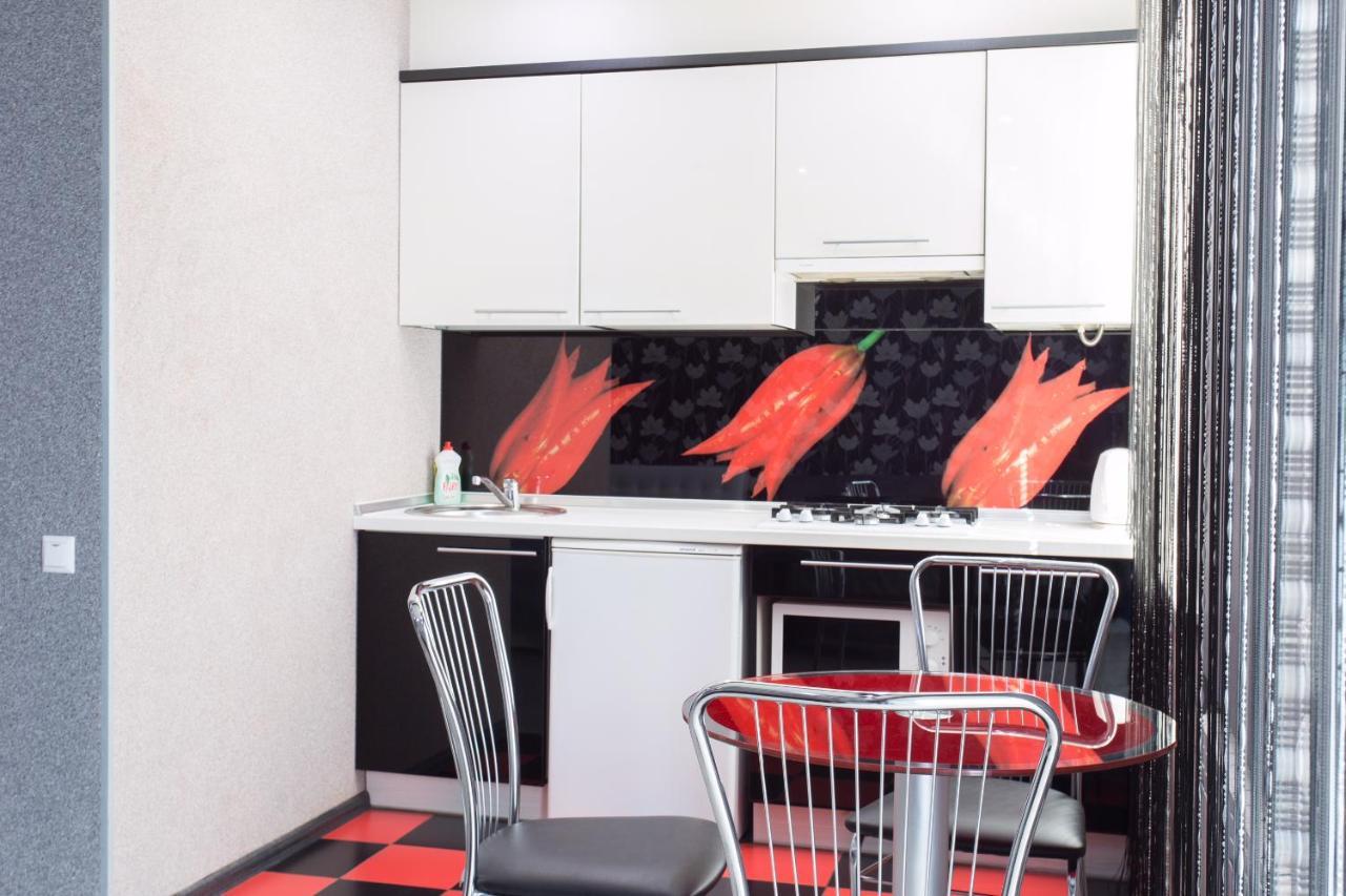 Kharkiv Apartments On Nauky Avenue ภายนอก รูปภาพ
